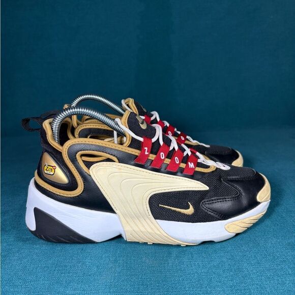 Size 8 - Women’s Nike zoom 2K multicolor shoes - Picture 3 of 8